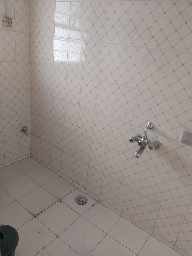 Bathroom, kothrud 3 Bedroom 1560 Sq.Ft. Apartment In Kothrud Pune 9555699