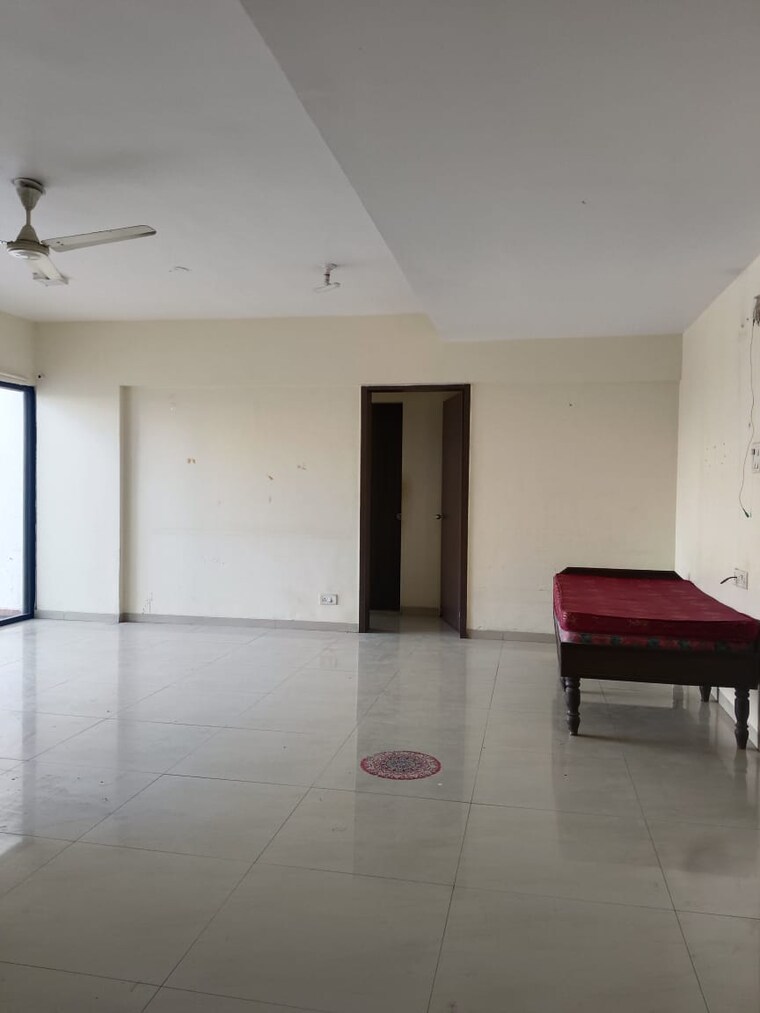 Room, baner 3 Bedroom 1400 Sq.Ft. Apartment In Baner Pune 9555797