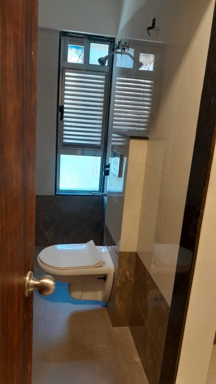 Bathroom, malad west 2 Bedroom 565 Sq.Ft. Apartment In Malad West Mumbai 9555776
