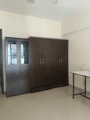 Room in 3 BHK Apartment at Baner – for Rent