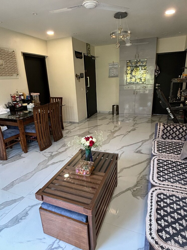 Living Room, platinum-park-reach 2 Bedroom 800 Sq.Ft. Apartment In Bandra West Mumbai 9555789