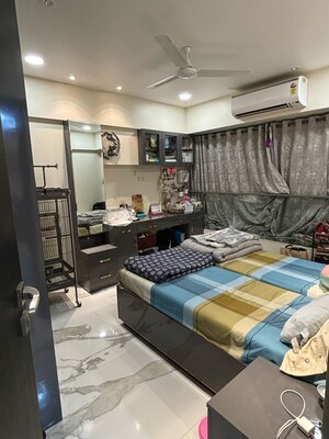 Bedroom in 2 BHK Apartment at Platinum Park Reach, Bandra West – for Rent