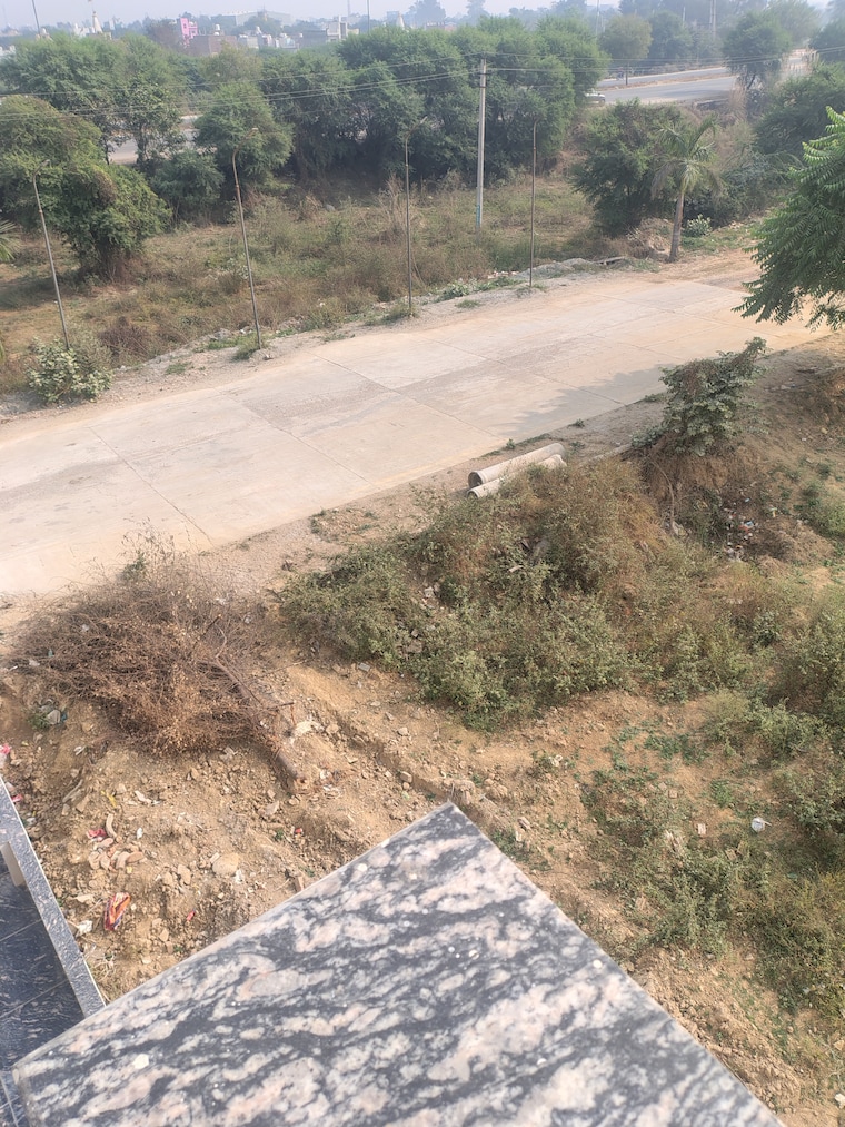 undefined, sector 89 Commercial Land 153 Sq.Yd. In Sector 89 Faridabad 9555803