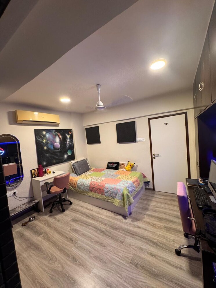 Master Bedroom, sea-side-apartment 2 Bedroom 800 Sq.Ft. Apartment In Bandra West Mumbai 9555822