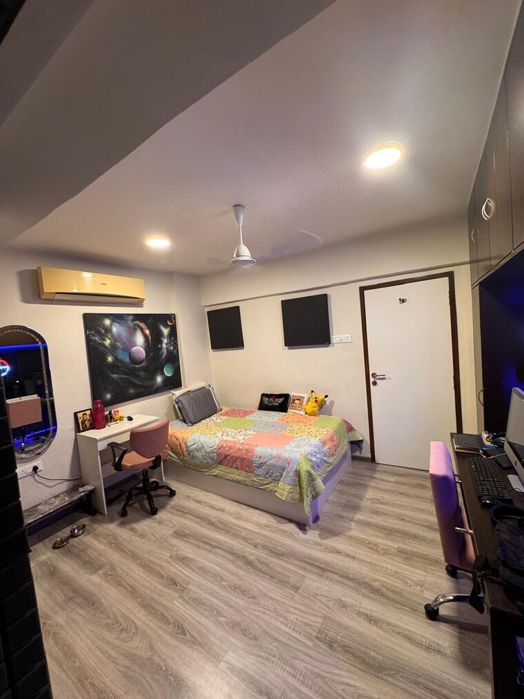 Master Bedroom, sea-side-apartment 2 Bedroom 800 Sq.Ft. Apartment In Bandra West Mumbai 9555822