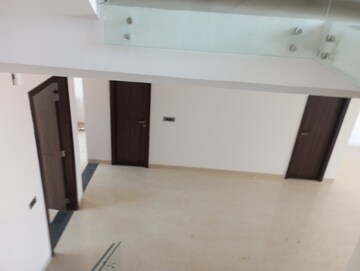 Building Lobby in 3 BHK Villa at Ansal Sushant Golf city, Sushant Golf City – for Sale