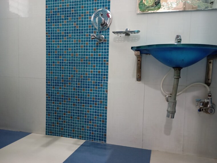 Bathroom, chembur 5 Bedroom 3900 Sq.Ft. Villa In Chembur Mumbai 9555860