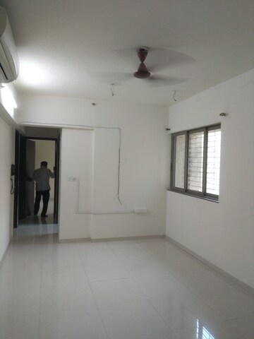 Room in 1 BHK Apartment at Lodha Splendora, Ghodbunder Road – for Rent