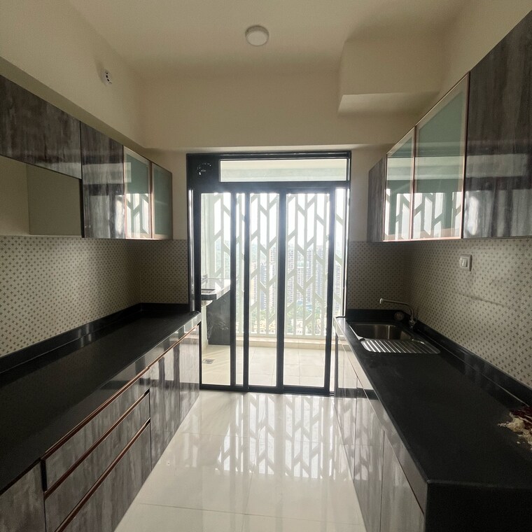 Balcony, lodha-woods 3.5 Bedroom 1168 Sq.Ft. Apartment In Lokhandwala Mumbai 9555881