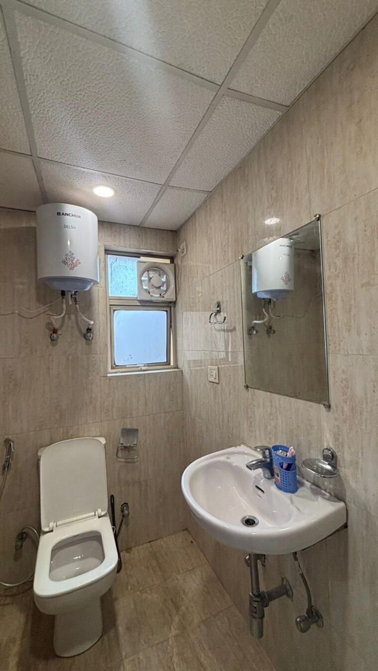 Bathroom, emaar-orange-castle 4 Bedroom 3235 Sq.Ft. Apartment In Gomti Nagar Lucknow 9555894