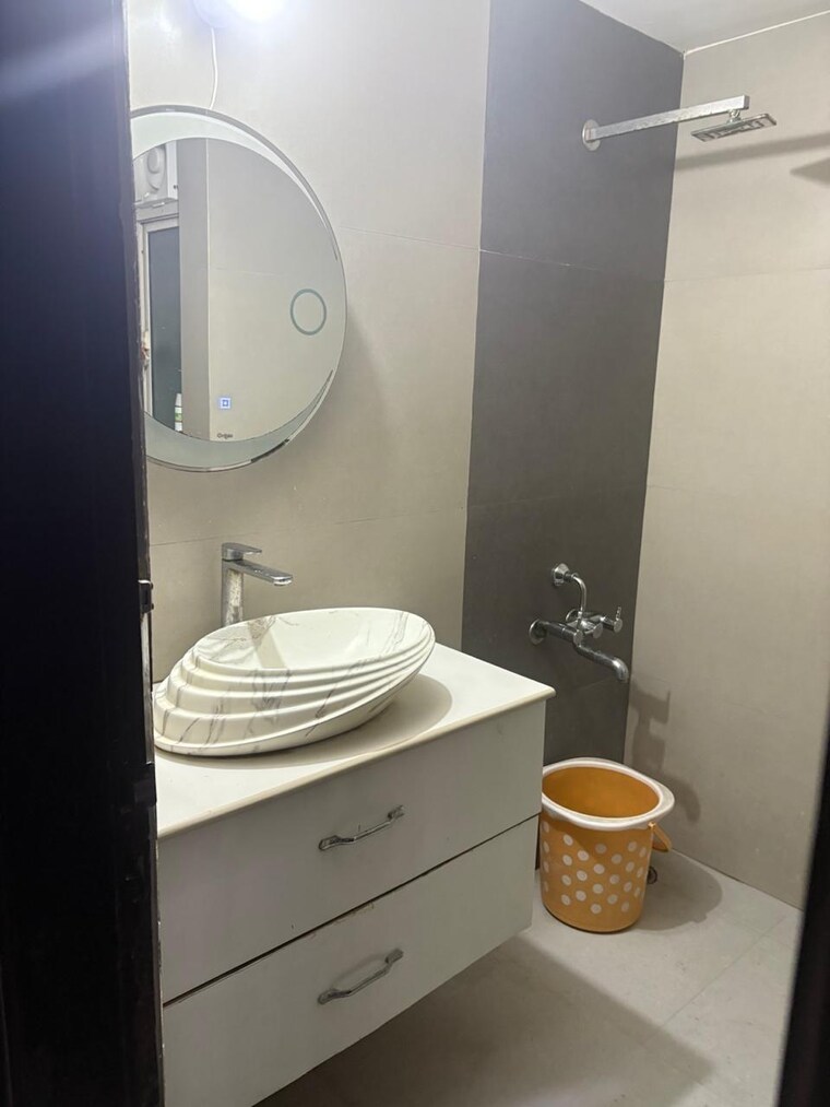 Bathroom, 3c-lotus-boulevard 3 Bedroom 1691 Sq.Ft. Apartment In Sector 100 Noida 9555895