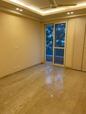 Room in 4 BHK Apartment at Greater Kailash I – for Sale