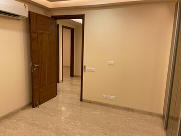 Room in 4 BHK Apartment at Greater Kailash I – for Sale
