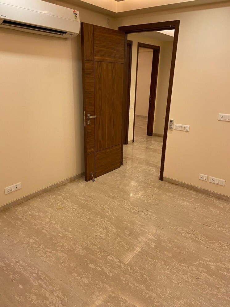 Room, greater kailash i 4 Bedroom 2700 Sq.Ft. Apartment In Greater Kailash I Delhi 9555882