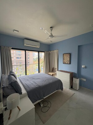 Bedroom in 2 BHK Apartment at Bandra West – for Rent