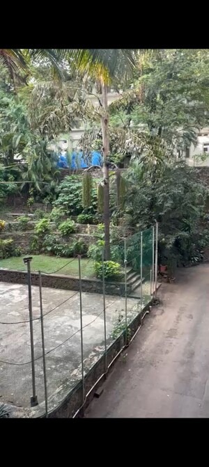 2 BHK Apartment For Rent in Nibbana Apartments, Bandra West