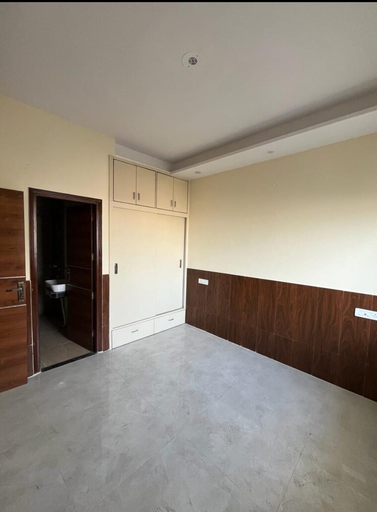 Room, sector 126 2 Bedroom 1080 Sq.Ft. Builder Floor In Sector 126 Mohali 9556093