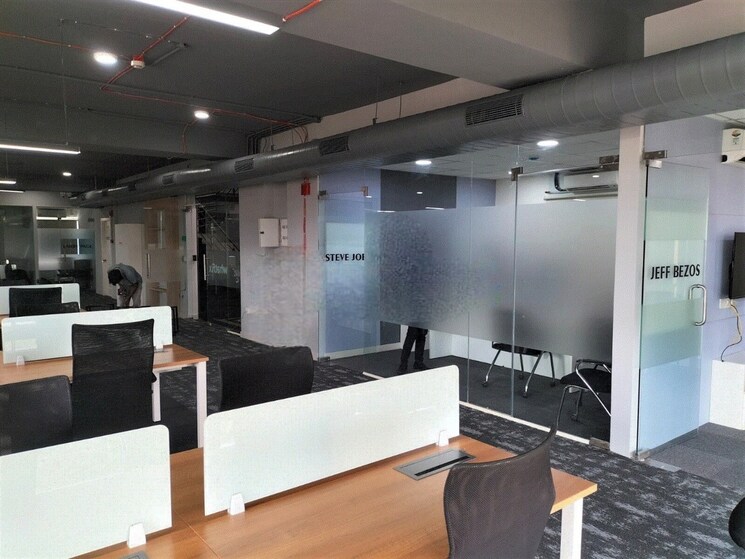 Team Area, viman nagar Commercial Office Space 3600 Sq.Ft. In Viman Nagar Pune 9556100
