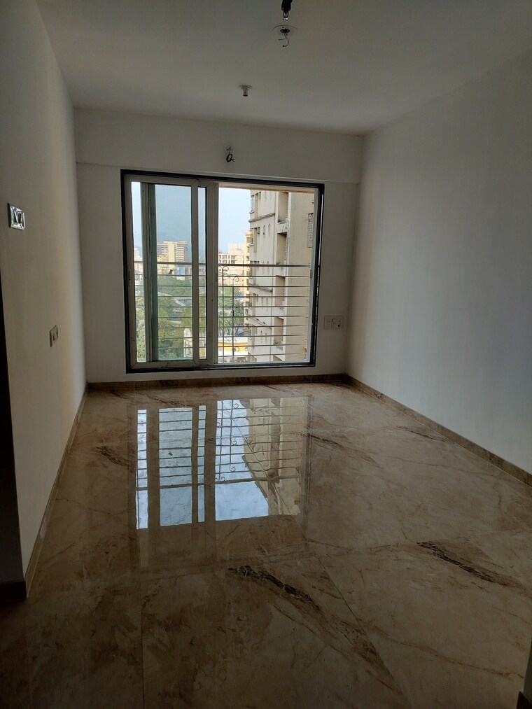 Room, sani-towers 1 Bedroom 525 Sq.Ft. Apartment In Jogeshwari West Mumbai 9556136