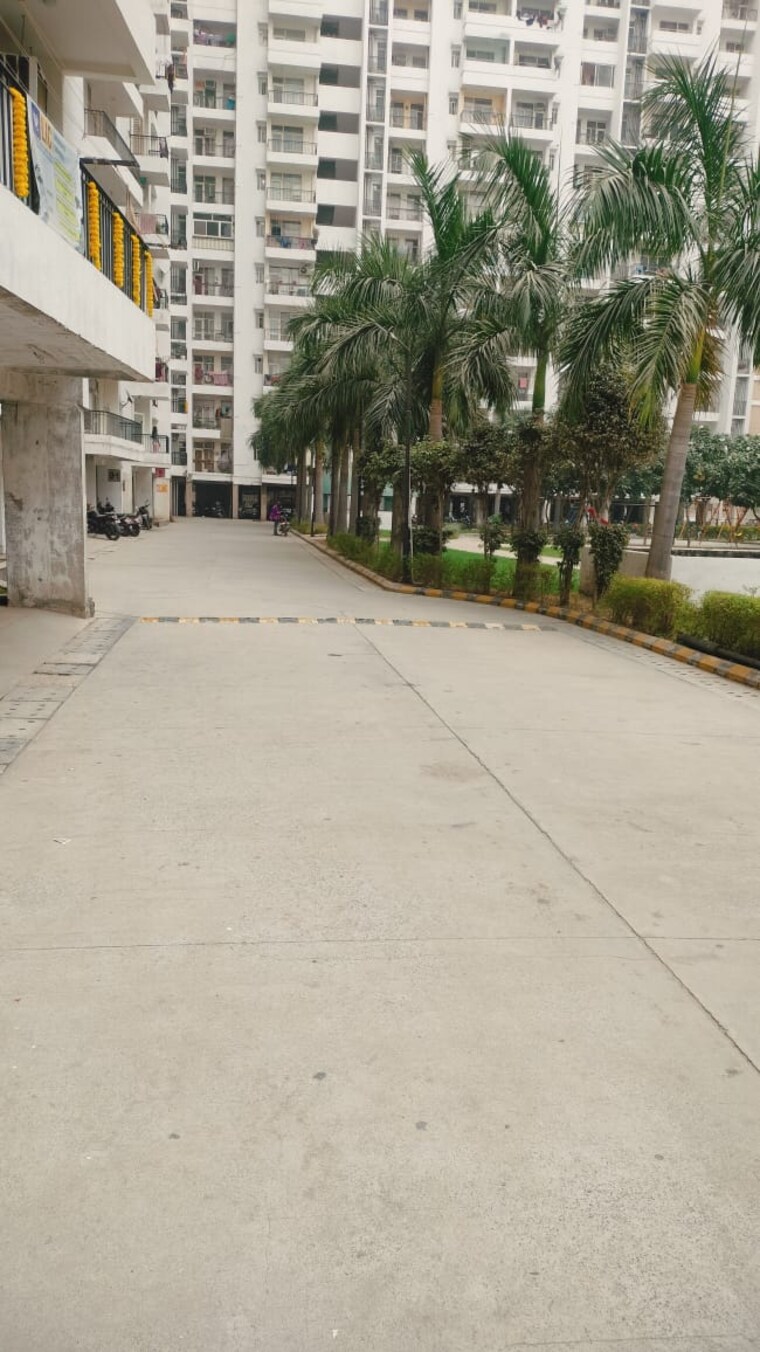  Parking, radicon-vedantam 3 Bedroom 1375 Sq.Ft. Apartment In Sector 16c Greater Noida Greater Noida 9556151