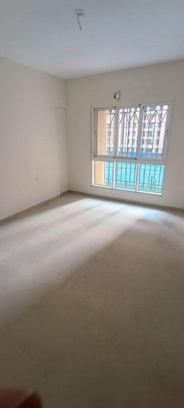 Room in 2 BHK Apartment at Dosti West County Phase 4 Dosti Pine, Balkum Pada – for Rent