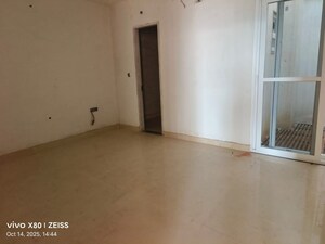Room in 6+ BHK Independent House at Ansal Sushant Golf city, Sushant Golf City – for Sale