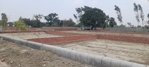  Plot For Sale in Gosainganj