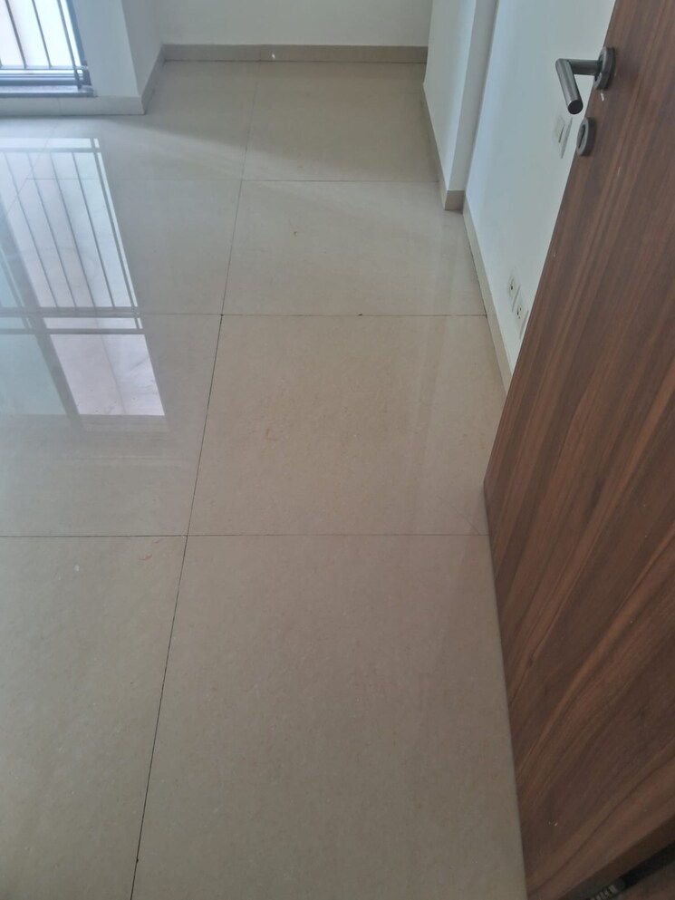 Bathroom, kalpataru-the-sunrise 2 Bedroom 550 Sq.Ft. Apartment In Kolshet Road Thane 9556165