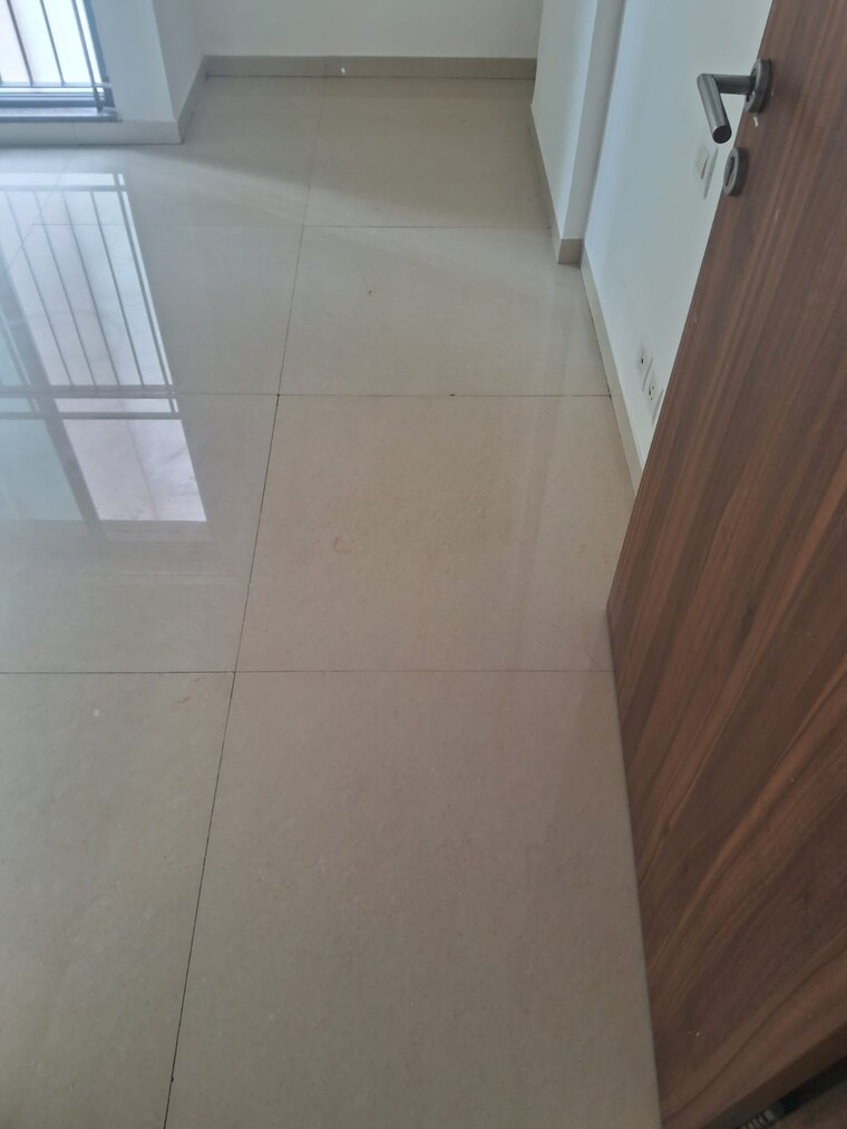 Bathroom, kalpataru-the-sunrise 2 Bedroom 550 Sq.Ft. Apartment In Kolshet Road Thane 9556165