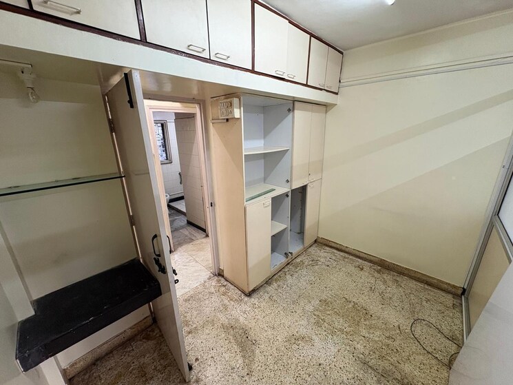 undefined, model colony Commercial Office Space 1250 Sq.Ft. In Model Colony Pune 9556173