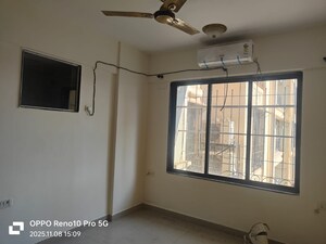 2 BHK Apartment For Rent in Lake Florence, Powai