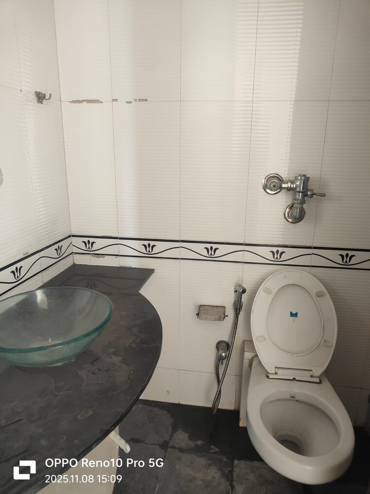 Bathroom, lake-florence 2 Bedroom 910 Sq.Ft. Apartment In Powai Mumbai 9556180