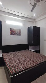 1 Rk  450 Sq.Ft. Builder Floor in Sector 24