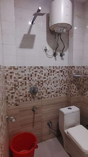 Bathroom in 1 RK Builder Floor at Sector 24 – for Rent