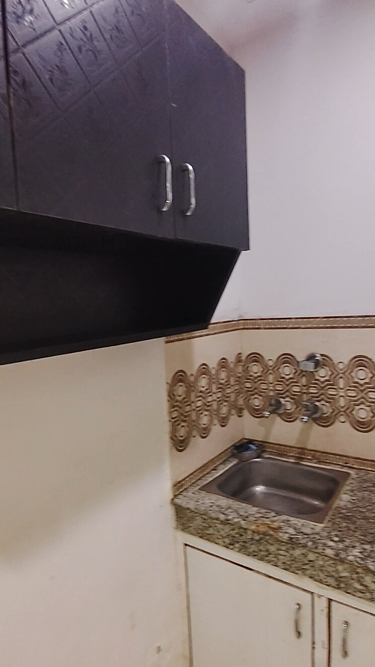 Kitchen/pantry, sector 24 1 RK 450 Sq.Ft. Builder Floor In Sector 24 Gurgaon 9556219