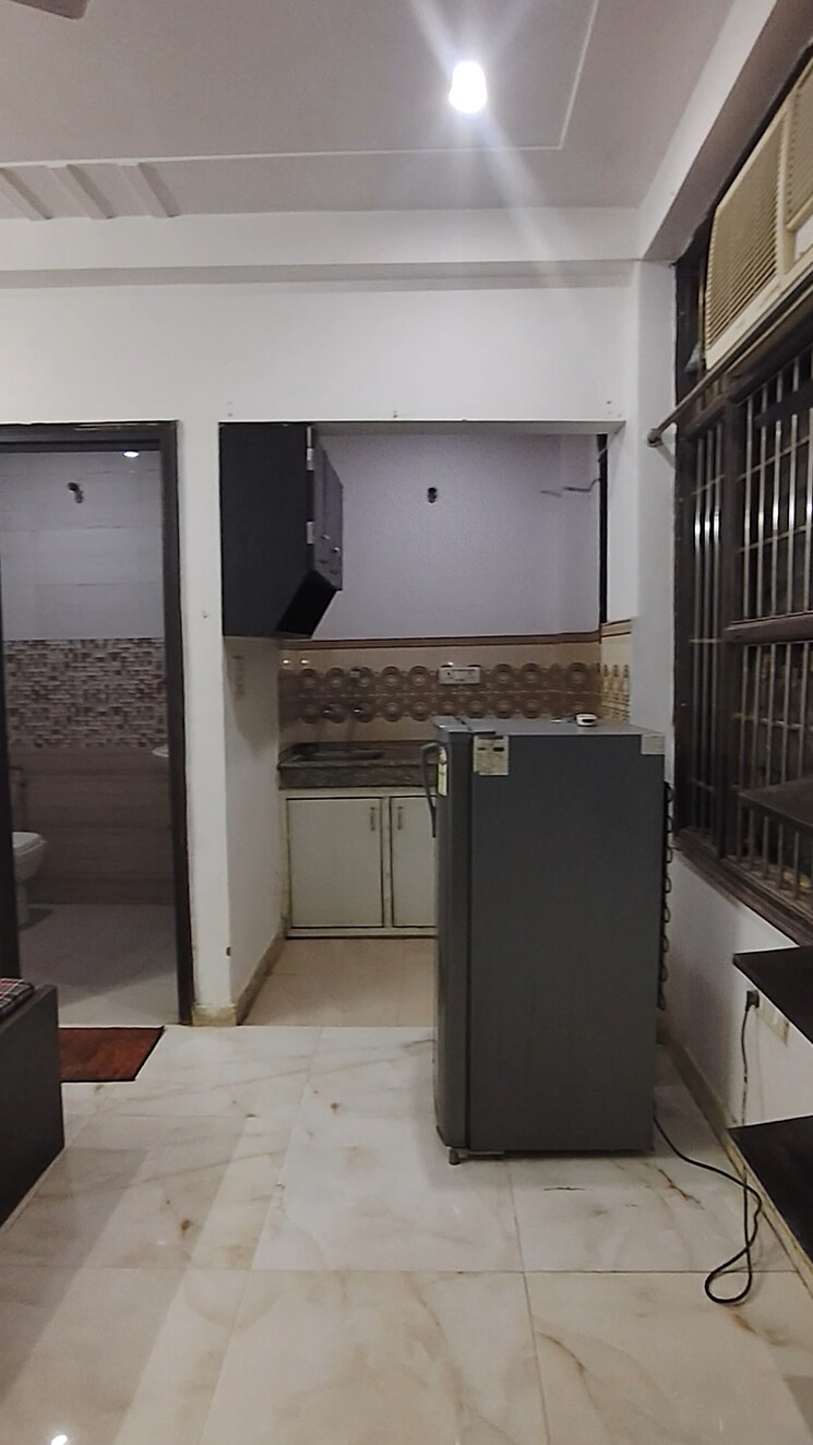 Kitchen, sector 24 1 RK 450 Sq.Ft. Builder Floor In Sector 24 Gurgaon 9556219