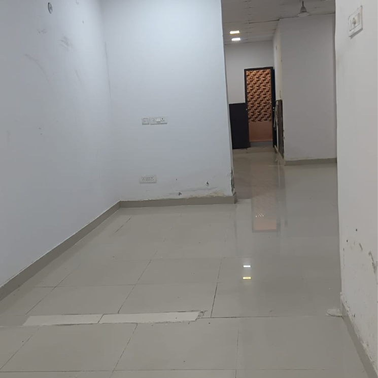 Bathroom, rohtas-plumeria Commercial Office Space 500 Sq.Ft. In Vibhuti Khand Lucknow 9556195
