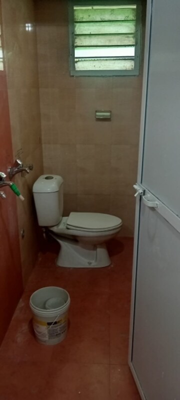 Bathroom in 1 BHK Apartment at Omkar Apartments Vashi Sector 15, Vashi Sector 15 – for Rent