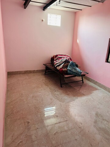 Parking in 2 BHK Builder Floor at Saket – for Rent