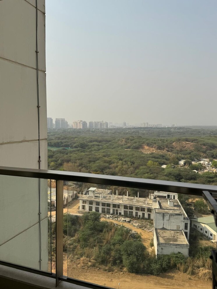 Balcony, dlf-the-crest 4 Bedroom 3106 Sq.Ft. Apartment In Sector 54 Gurgaon 9556268