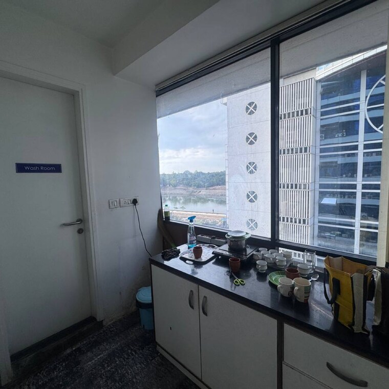 Team Area, kolte-patil-city-point Commercial Office Space 910 Sq.Ft. In Boat Club Road Pune 9556321