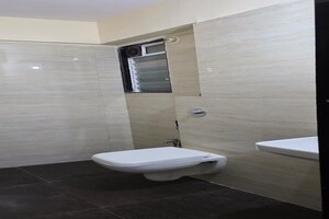 Bathroom in 1 BHK Independent House at Prabhadevi – for Rent