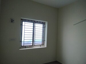 Room in 2 BHK Builder Floor at Anakaputhur – for Sale