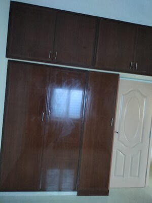 Furnished Amenities in 2 BHK Builder Floor at Anakaputhur – for Sale