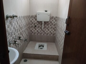 Bathroom in 2 BHK Builder Floor at Anakaputhur – for Sale