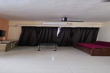 Balcony in 1 BHK Independent House at Prabhadevi – for Rent