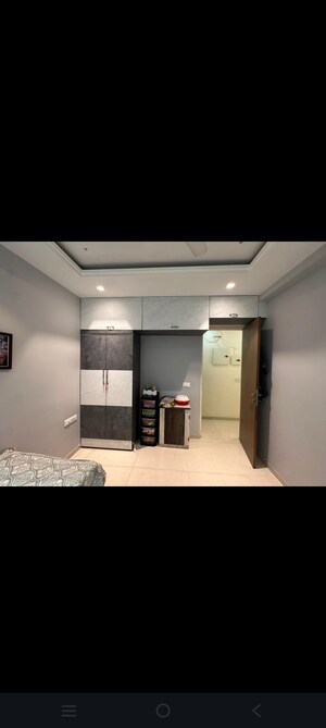 Room in 2 BHK Apartment at Courtyard by Narang Realty and The Wadhwa Group, Pokhran Road No Two – for Rent