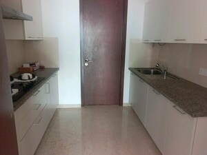 Room in 4 BHK Apartment at Lokhandwala Minerva Mahalaxmi, Mahalaxmi – for Sale