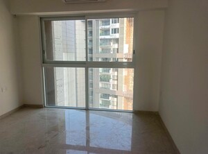 Room in 4 BHK Apartment at Lokhandwala Minerva Mahalaxmi, Mahalaxmi – for Sale