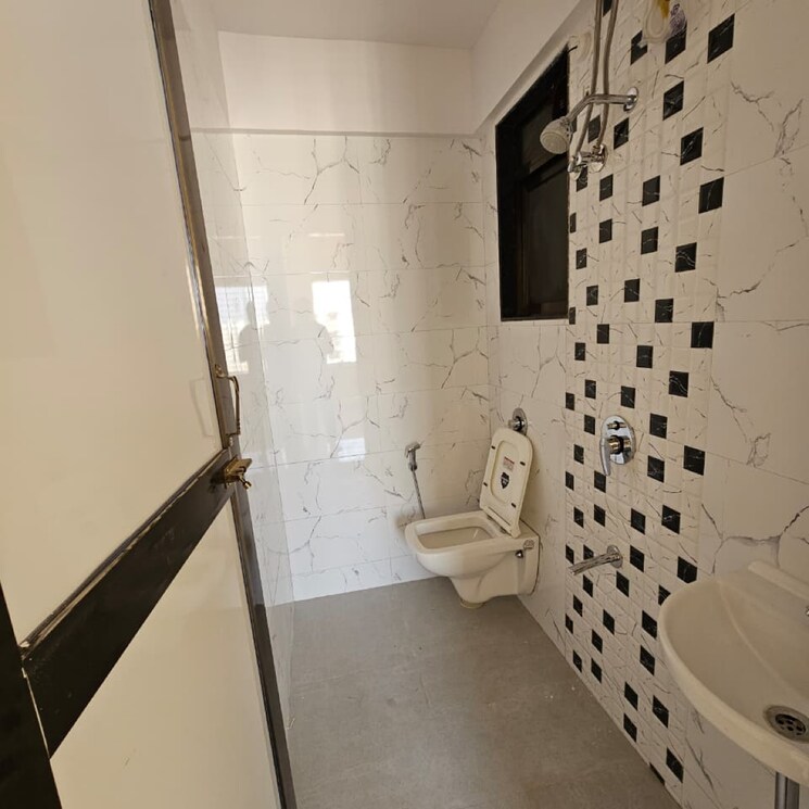 Bathroom, sharda-apartment-bhandup-west 1 Bedroom 340 Sq.Ft. Apartment In Sarvodaya Nagar Mumbai 9556341